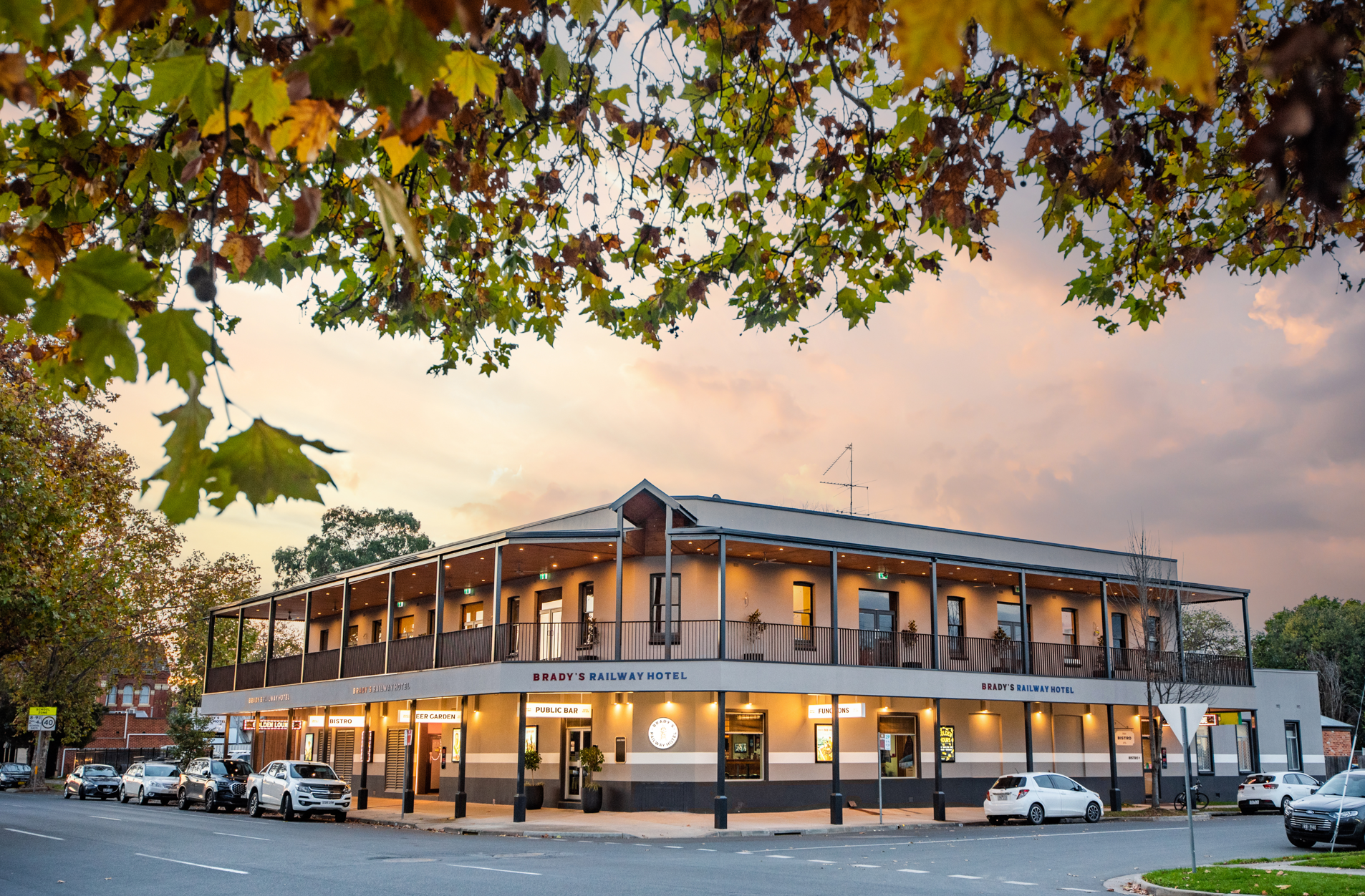 Brady’s Railway Hotel
